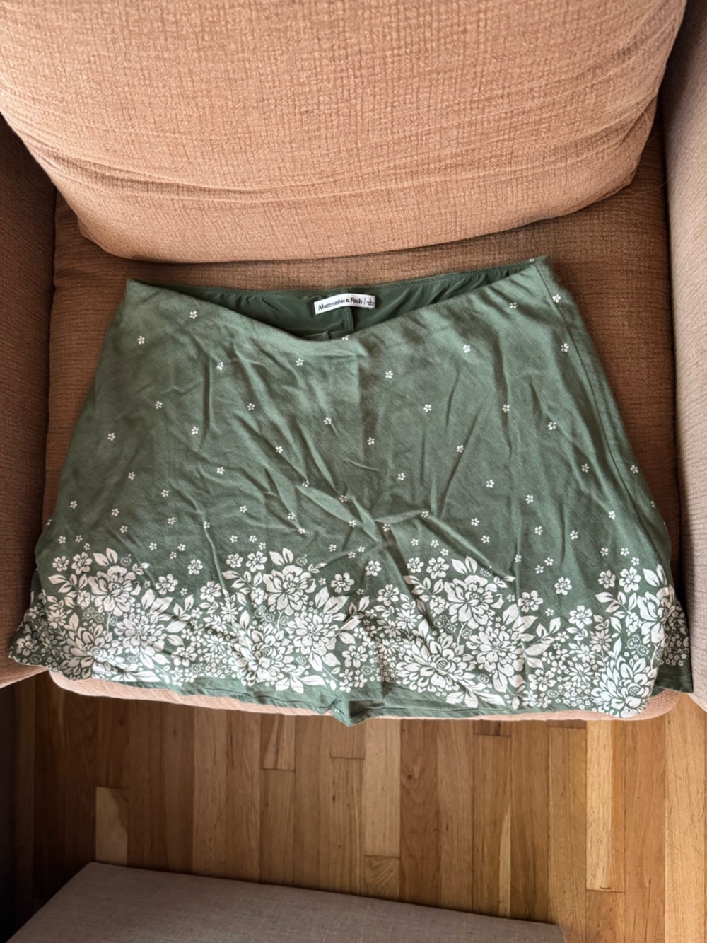 Abercrombie & Fitch Olive Green Floral Border A-Line Skirt